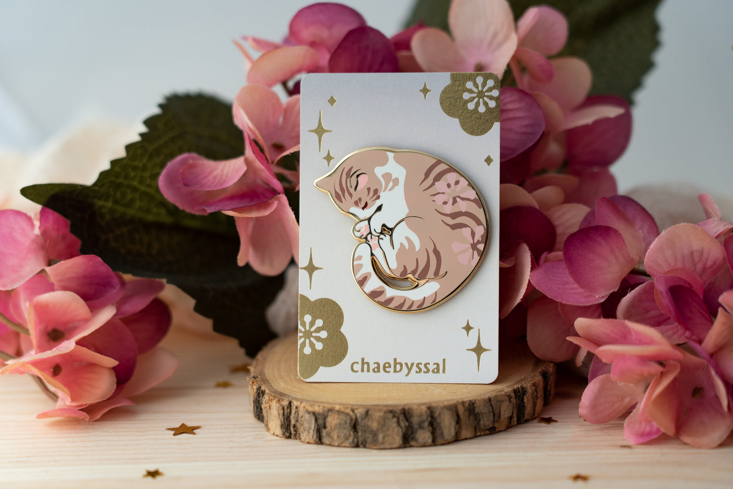 Brown Cat- Enamel Pin