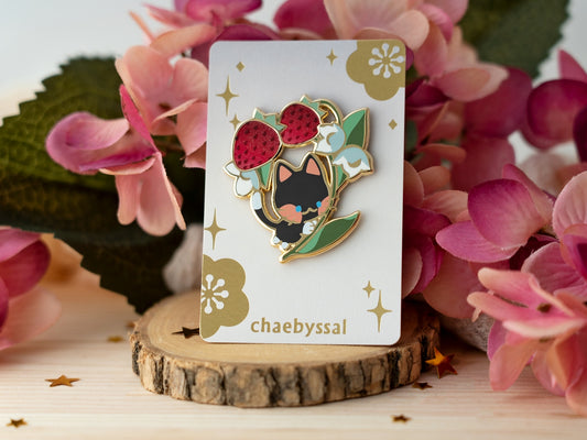 Strawberry Cat  - Enamel Pin